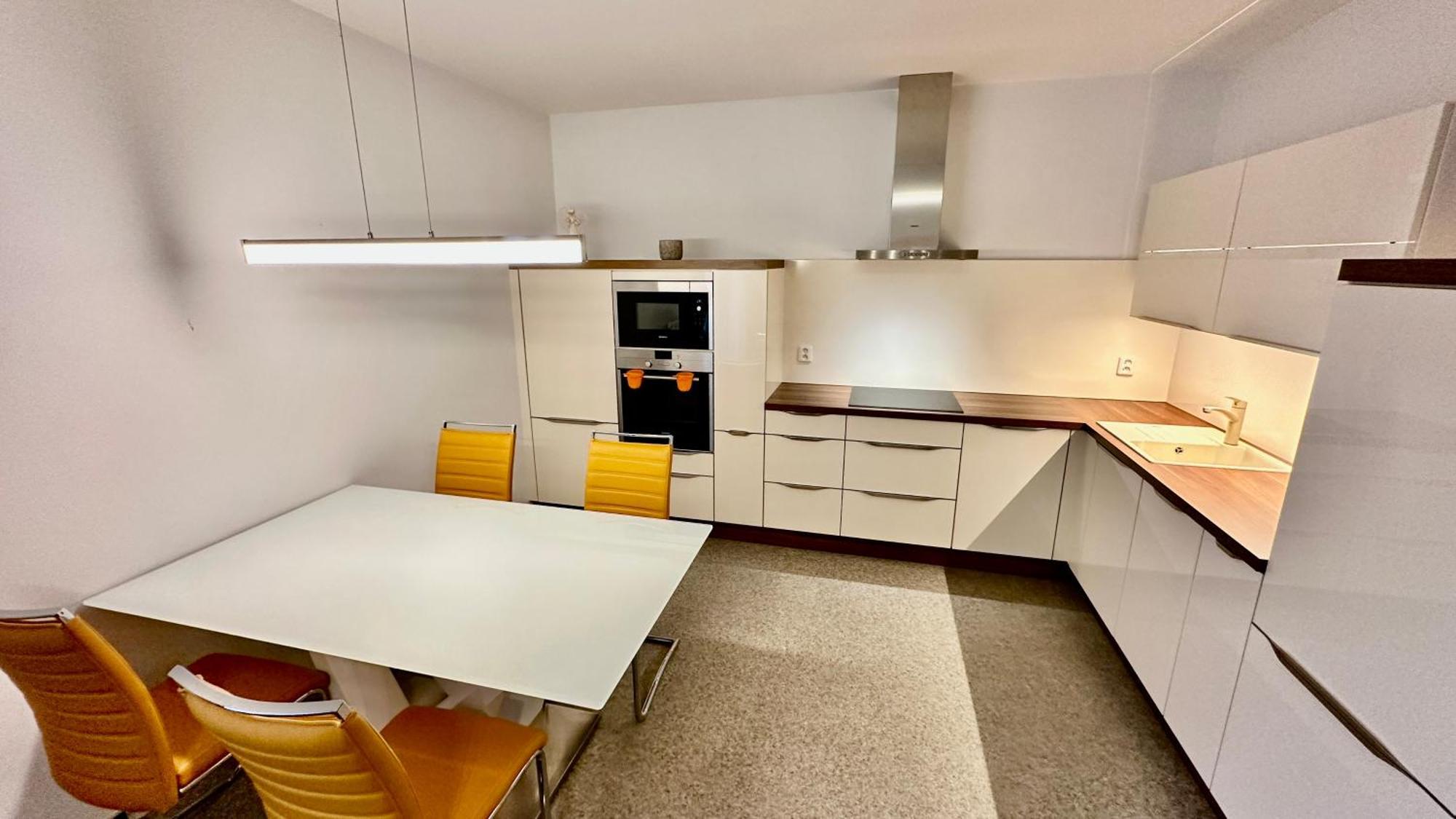 Aurora Apartment *